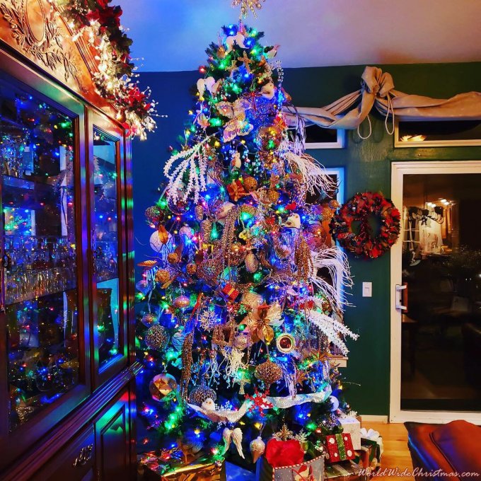 Mom?s Spectacular Christmas Tree (Lake Arrowhead, California)