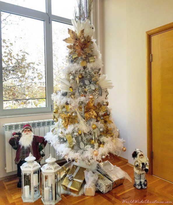 Christmas tree by Natasa Drljaca (Backa Palanka,  Serbia)