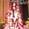 Weihnachtsbaum von Jhonetta's BAMA vs HORNS Christmas Tree Showdown (The Woodlands, TX)