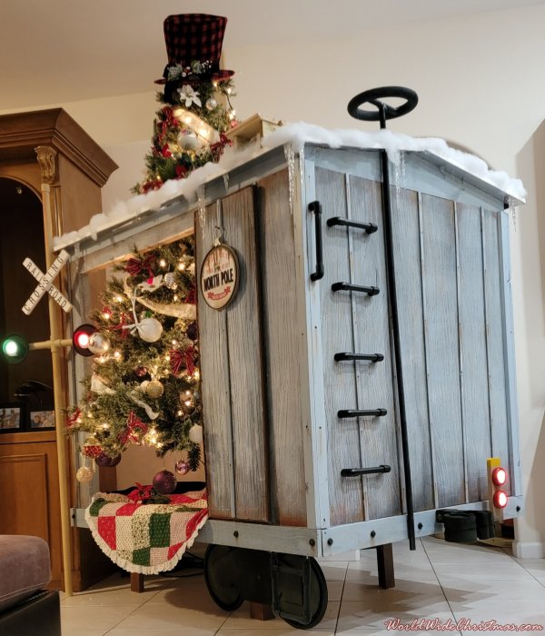 Train Box Car Christmas Tree (Hobe Sound, FL, USA)
