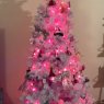 Weihnachtsbaum von Samantha's Barbie Tree (Roseville, CA)