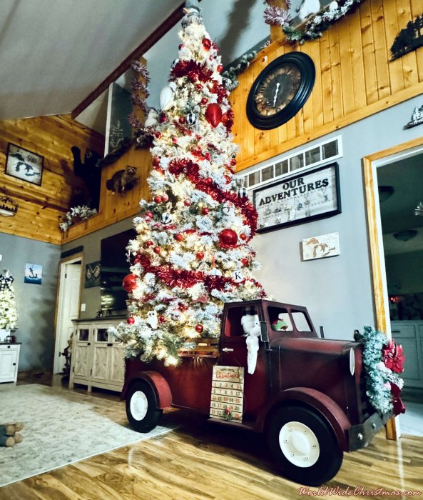 Kiser Christmas Tree in a truck (US)